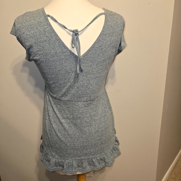 Listicle Short Sleeve Tunic Top - Picture 3 of 4
